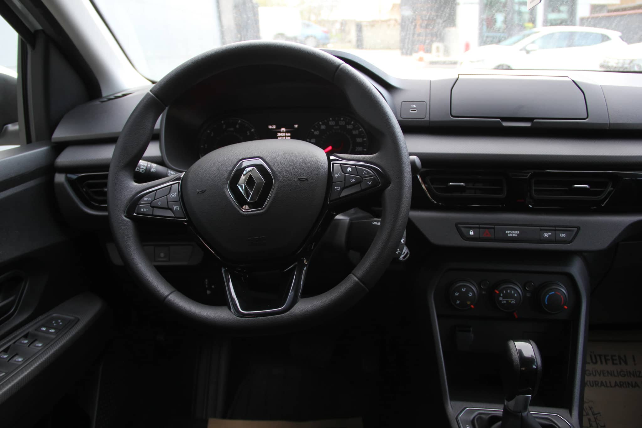 RENAULT TALIANT - Thumbnail 3