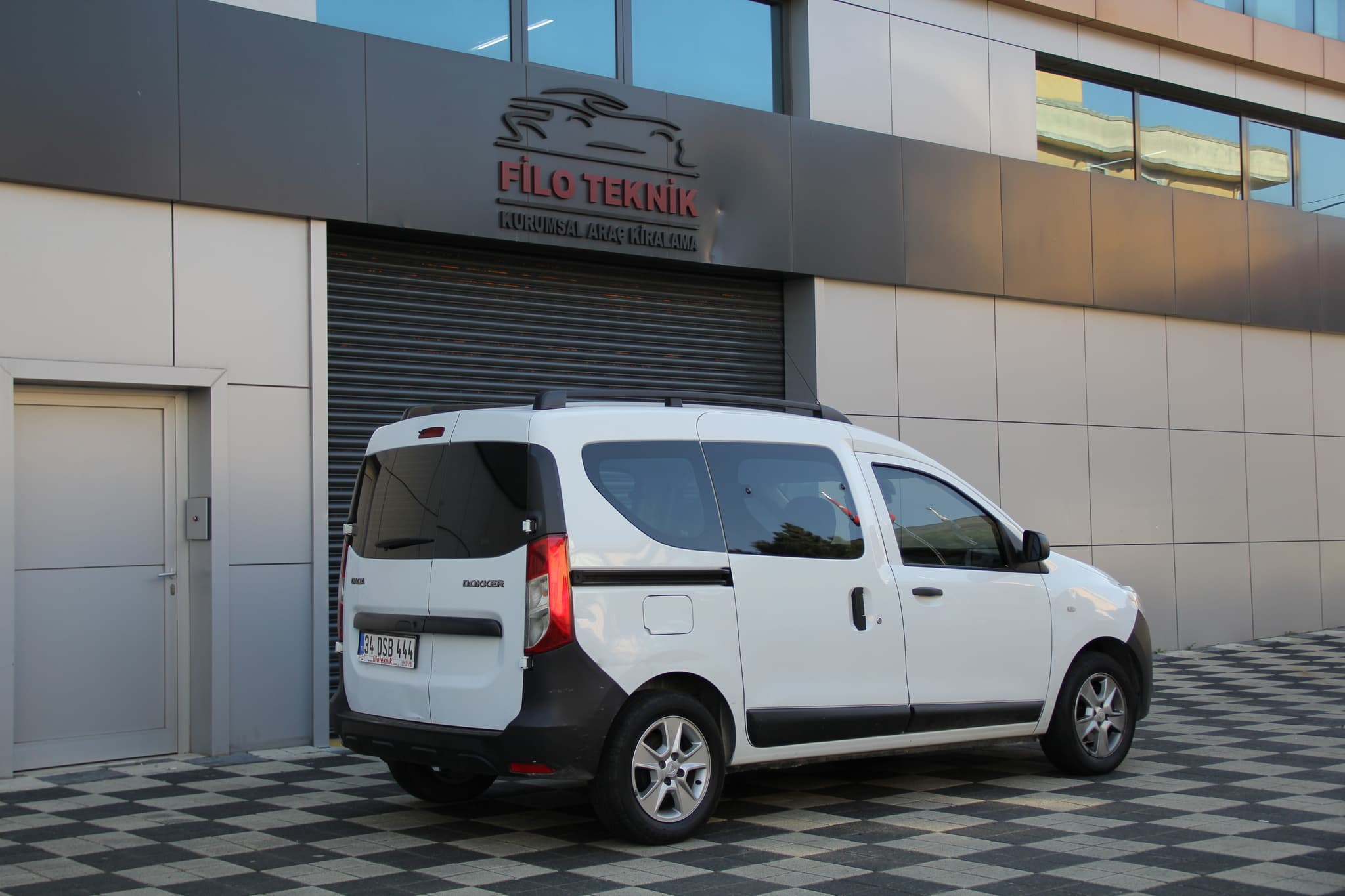 DACIA DOKKER - Thumbnail 2