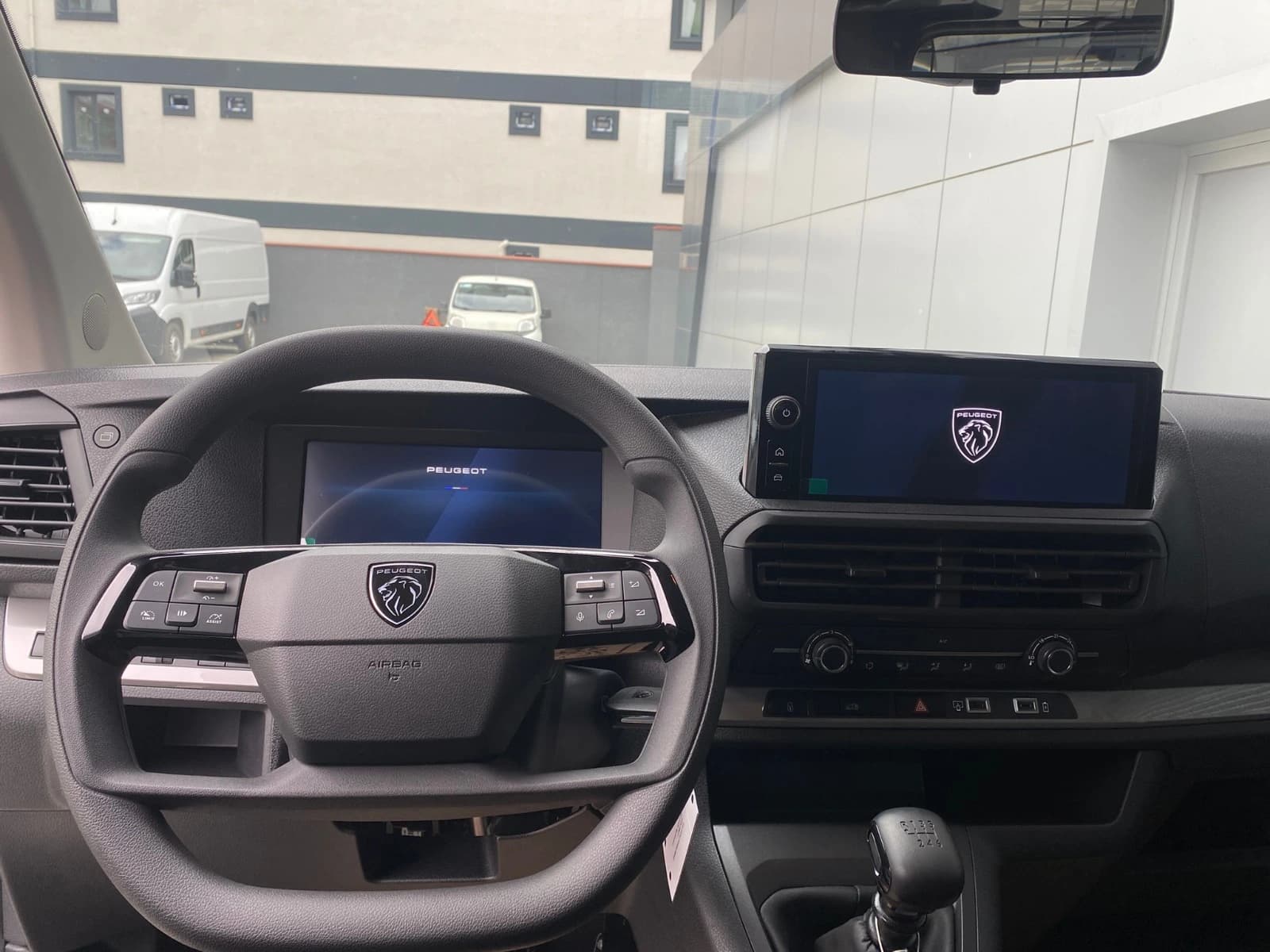 PEUGEOT EXPERT - Thumbnail 2