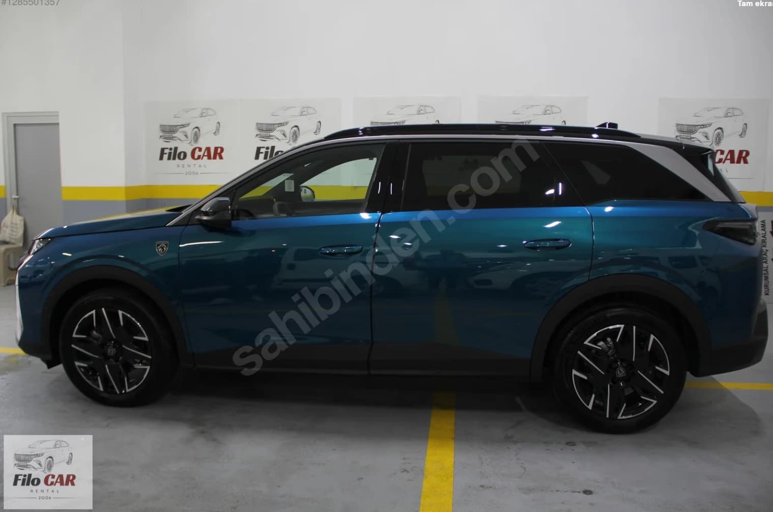 PEUGEOT 5008 - Thumbnail 2