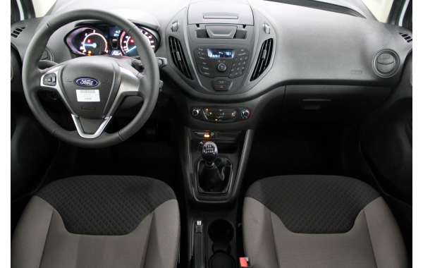 FORD TOURNEO - Thumbnail 3