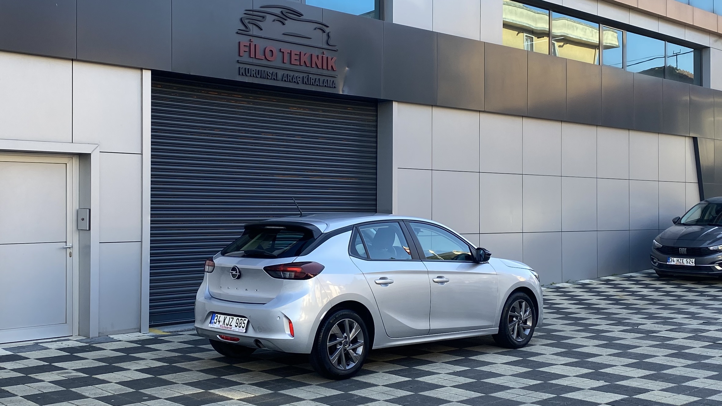 OPEL CORSA - Thumbnail 2